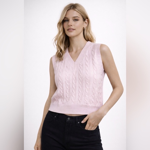 Sweaters - 💗 Pink Cable Knit Sweater Vest – 💗 Size XL